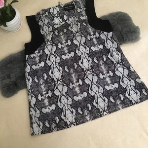 Mocano animal-printed Top